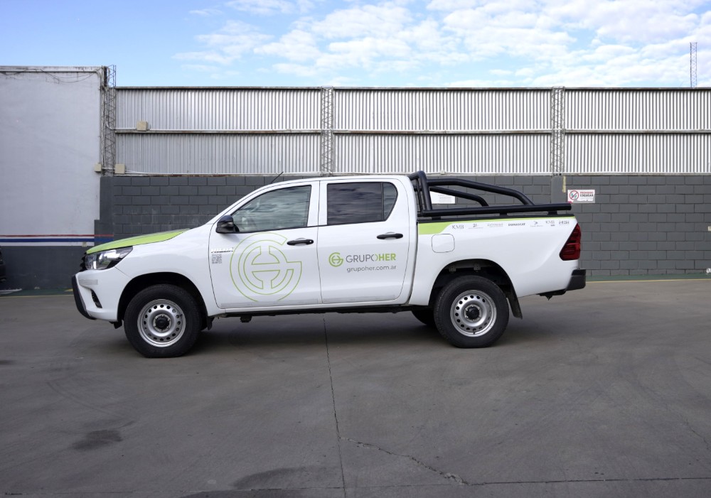 Toyota Hilux DX — foto 6